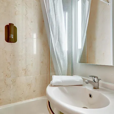 Le Brezet Aeroport Clermont-Ferrand