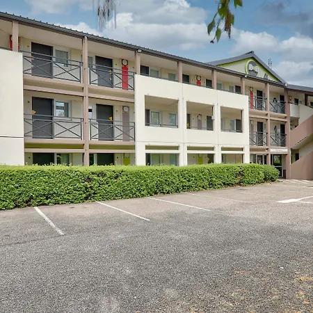 Otel Le Brezet Aeroport 2*