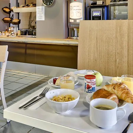 Le Brezet Aeroport 2*