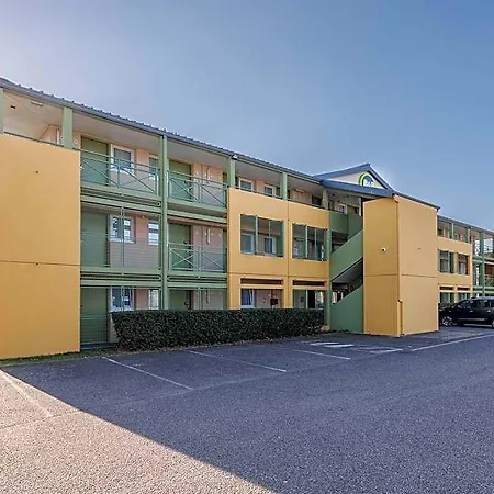 Otel Le Brezet Aeroport 2*