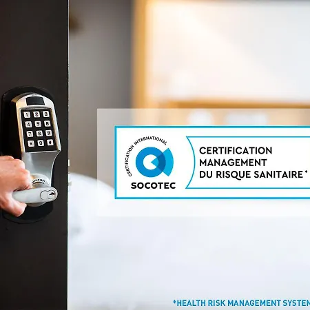 Otel Le Brezet Aeroport 2*