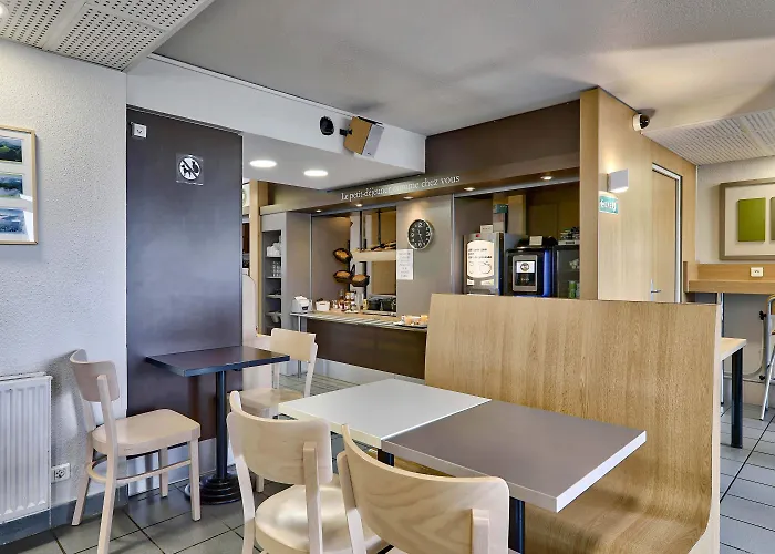 Hotel Le Brezet Aeroport