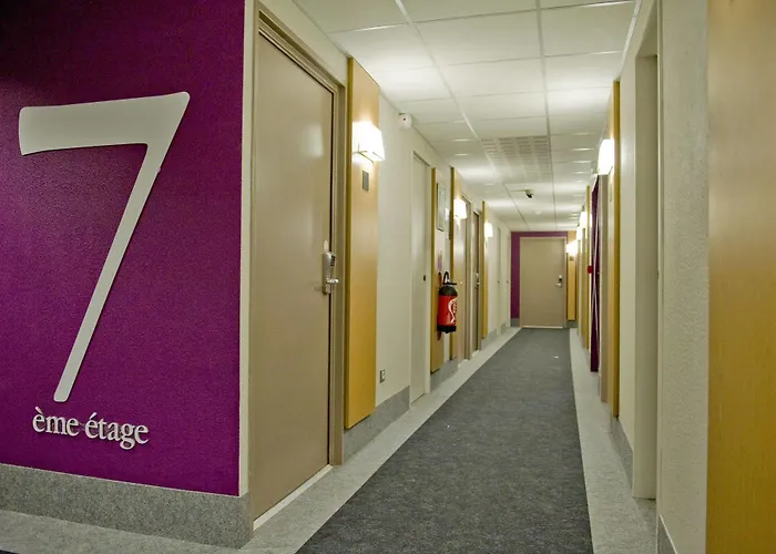 Le Brezet Aeroport 2*